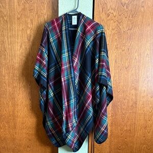 Woolrich Plaid Cape - Red and Green 36 in length